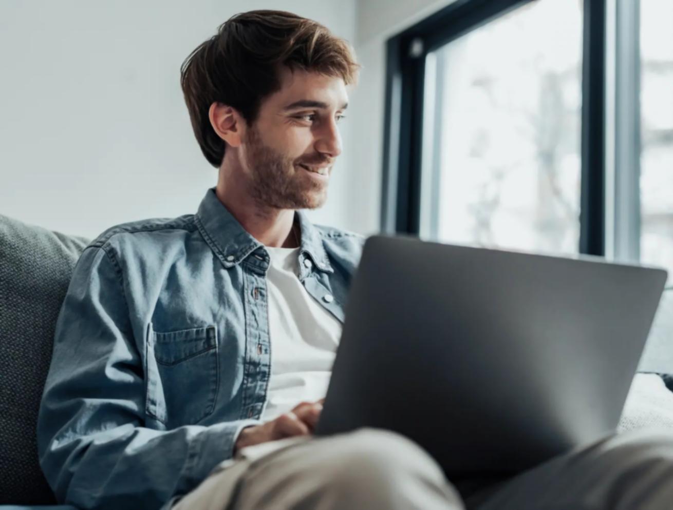 Session de séminaire en ligne montrant des participants travaillant sur des exercices pratiques